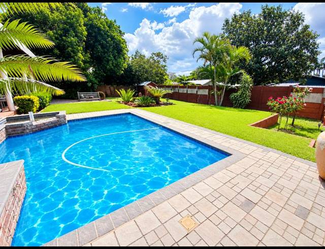 4 BEDROOM HOUSE FOR SALE IN SINOVILLE